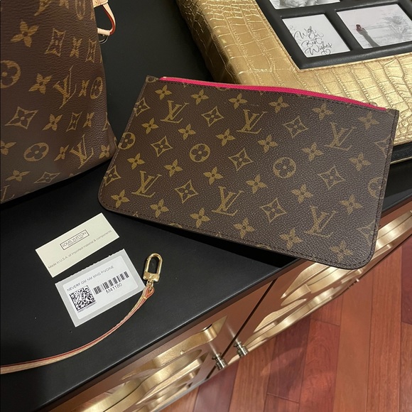 MORE PIX & A VIDEO NEVERFULL PIVOINE BAG W/ POUCH - Picture 7 of 15